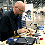 GARETH BRANWYN « DO IT YOURSELF, CYBERPUNK ! »